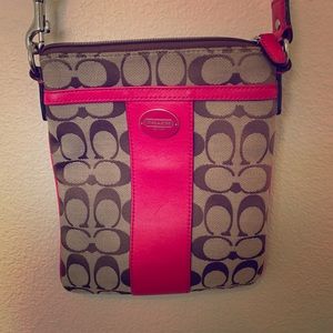 Coach Over The Shoulder Tan/Pink Purse